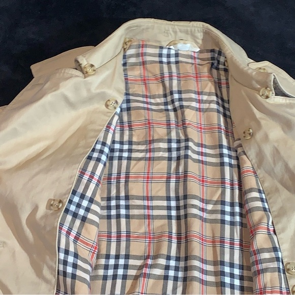 Vtg 40 L Beige Double Breasted Trench Coat Plaid Lining Made In Poland - Picture 10 of 12